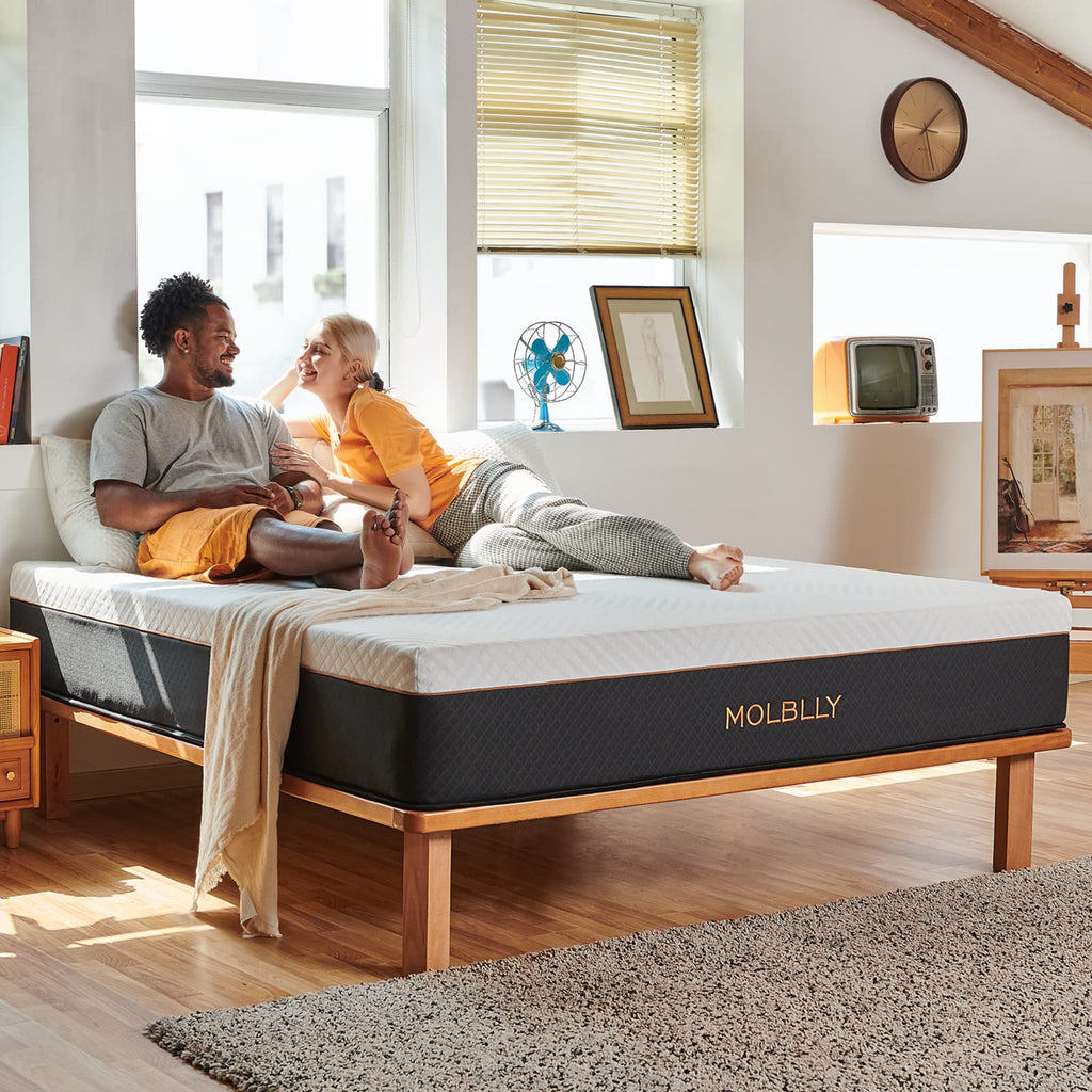 Discover Molblly's queen mattress - a promise of undisturbed sleep.